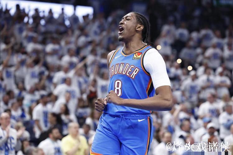 文班亚马谈雷霆:我们现在还没达到那个级别 文班亚马谈雷霆:我们现在还没达到那个级别